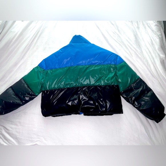 Levi’s Performance Puffer - Picture 2 of 5